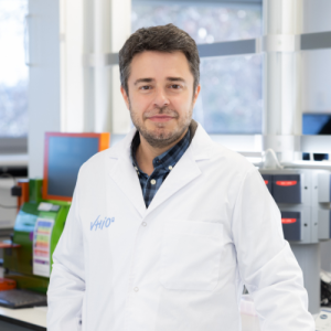 Cesar Serrano VHIO